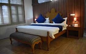 Hotel Padmini Palace Dehradun